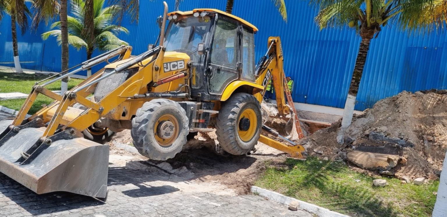 trator trabalhando na construção